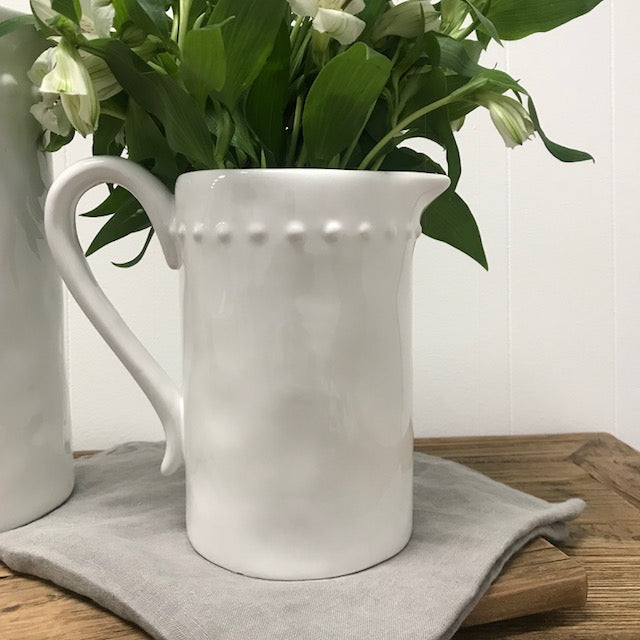 Jug with dots Medium