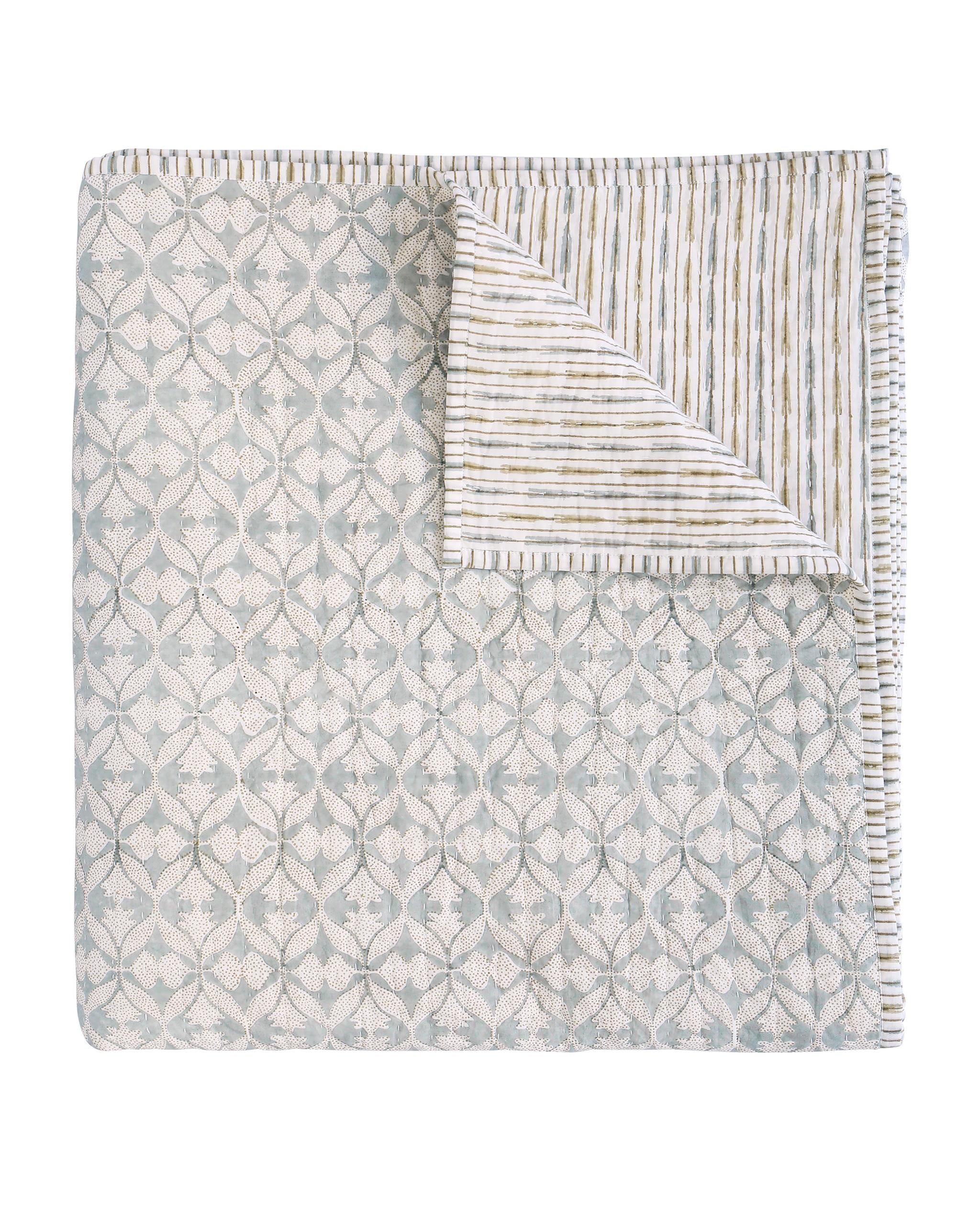 Quilt Madhavi Elm 249x224