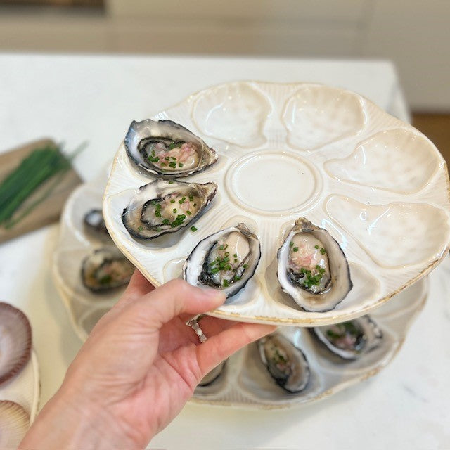 Oyster Stand Mode Antique