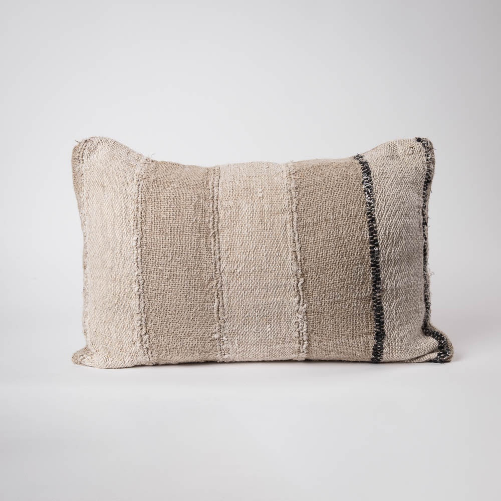 Cushion Retreat Nat/Ivory/Blk 40x60