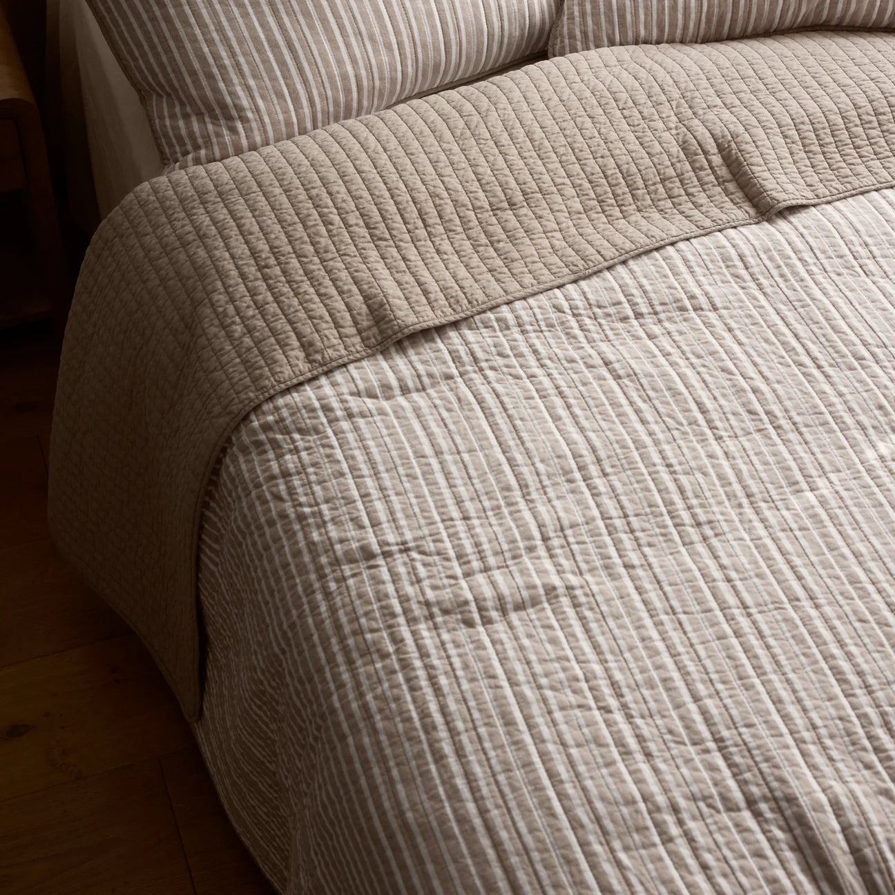 Quilt Sinclair Coffee Stripe 240x260